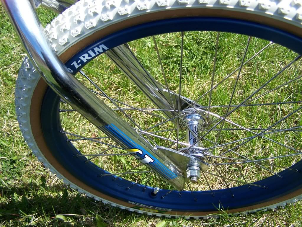 http://i1221.photobucket.com/albums/dd462/Johnnymaid/Bikes/1987%20GT%20Mach%20One/gt4.jpg