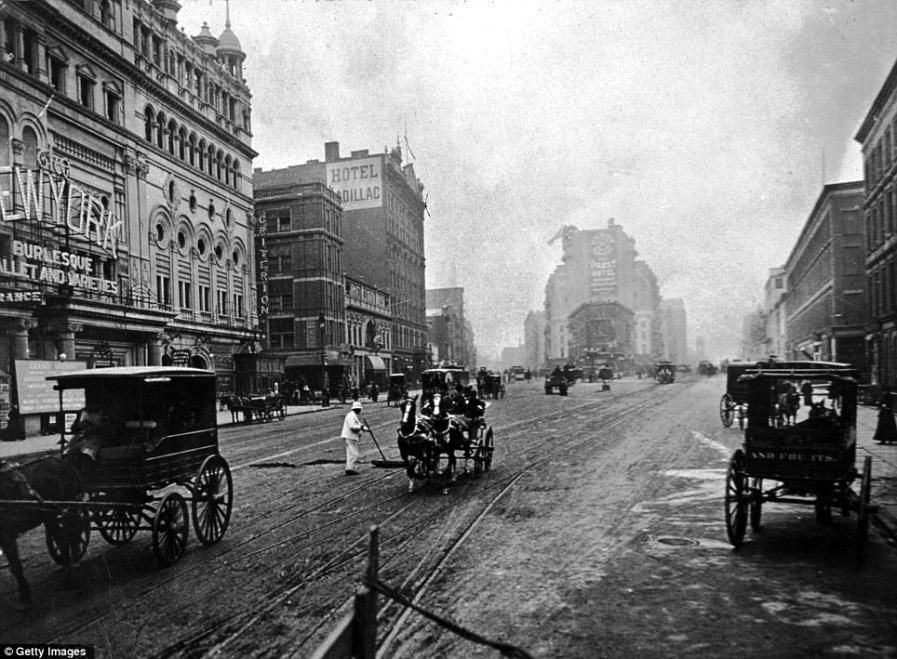 百年纽约时报广场　聚光焦点一百年 冠盖云集一世纪