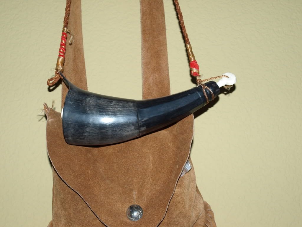 Powder horn strap photos? Traditional Muzzleloading Forum Muzzleloader Flintlock Black Powder