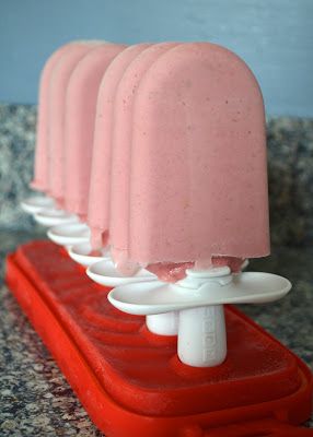 Strawberry-Fro-Yo-Pops