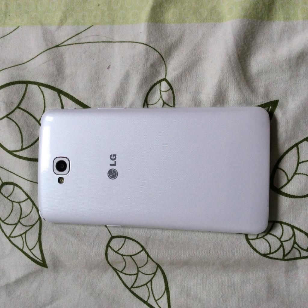 Samsung S5 white, HTC One M7 red 32Gb, LG G Pro lite dual white, flipcover tab S 8.4 - 14