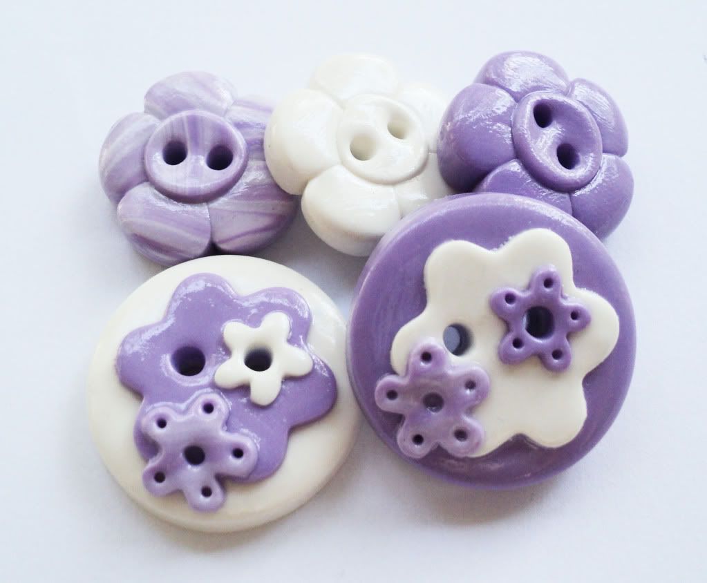 Purple flower set of 5 handmade buttons