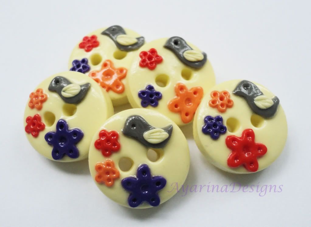 Flowers and birds - set of 5 polymer clay buttons ( 3/4")