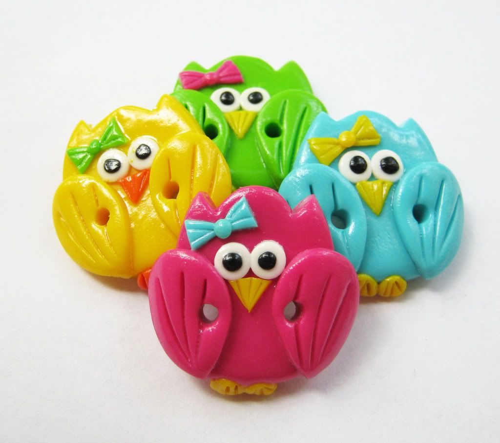 Cute little owls - set of 4 polymer clay buttons ( can be made as appliques too)