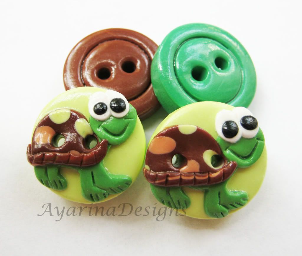 Funny Turtle - set of 4 polymer clay buttons (3/4")
