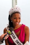 miss universe 2011 leila lopes after crowning