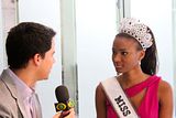 miss universe 2011 leila lopes after crowning