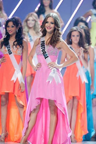 miss universe 2011 top 16 quarter finalists portugal laura goncalves