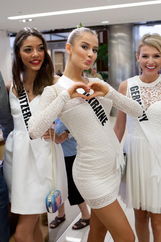 Miss Universe 2014 Meet and Greet Chinese Laundry Event