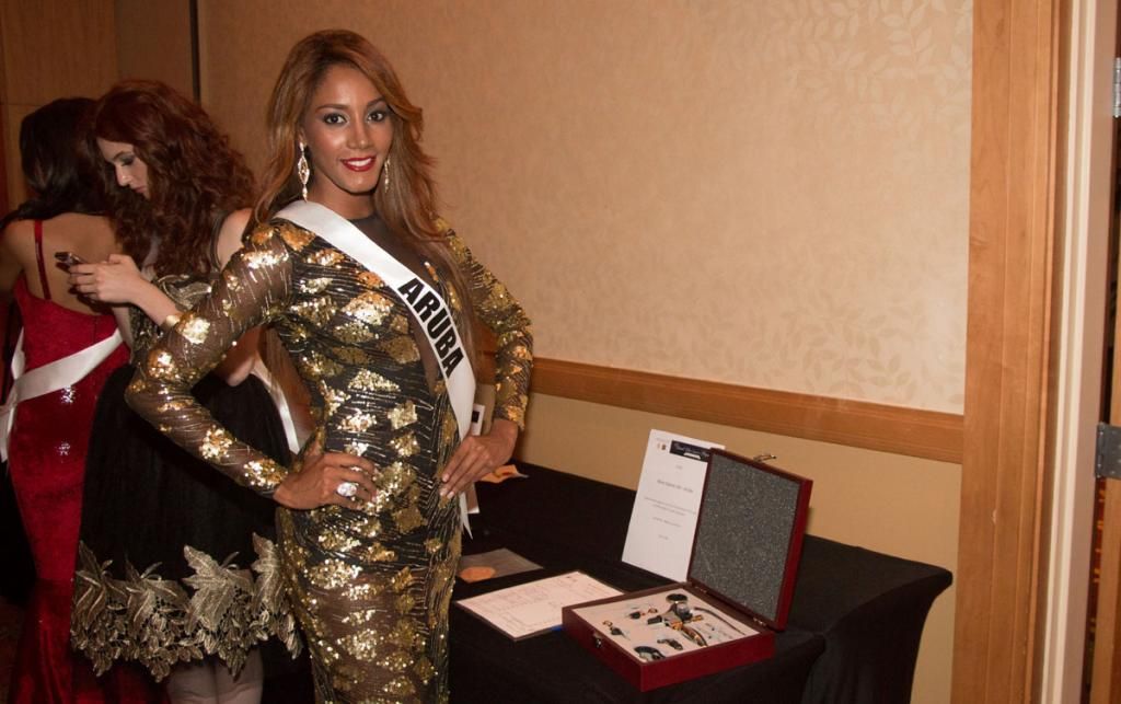 Miss Universe 2014 National Gift Auction Aruba Digene Zimmerman