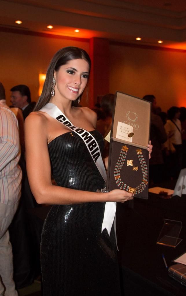 Miss Universe 2014 National Gift Auction Colombia Paulina Vega