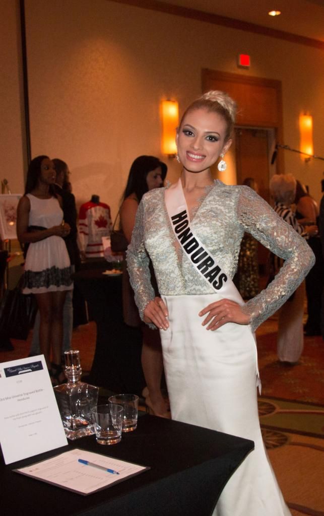 Miss Universe 2014 National Gift Auction Honduras Gabriela Ordoñez