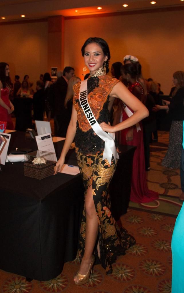 Miss Universe 2014 National Gift Auction Indonesia Elvira Devinamira