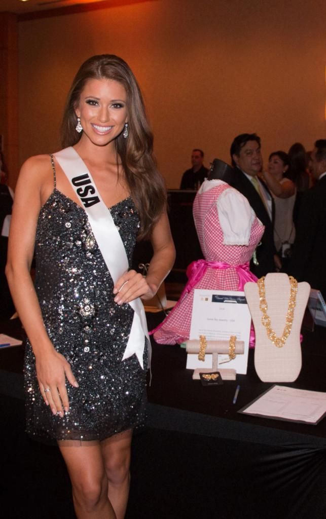 Miss Universe 2014 National Gift Auction USA Nia Sanchez