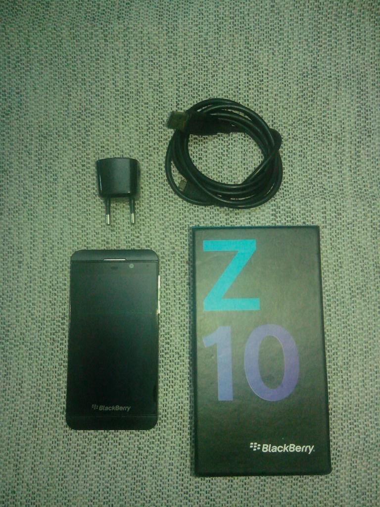 Blackberry Z10 STL100-2 Black giá 3t5.