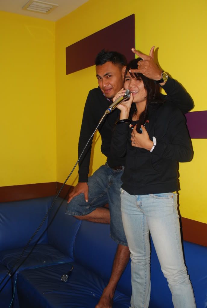 Photobucket<img src=