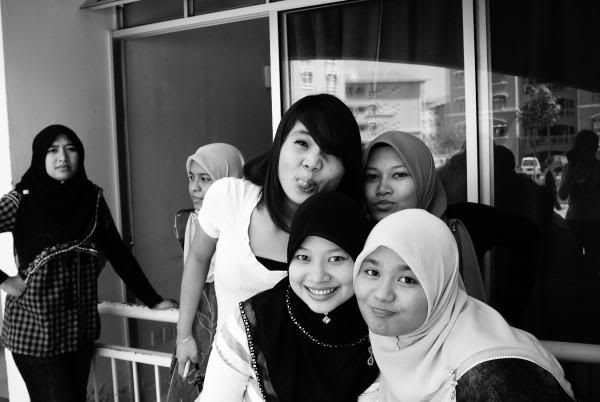 Photobucket<img src=